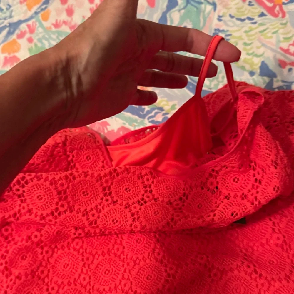 Lilly Pulitzer Coral Lace dress - Picture 3 of 5